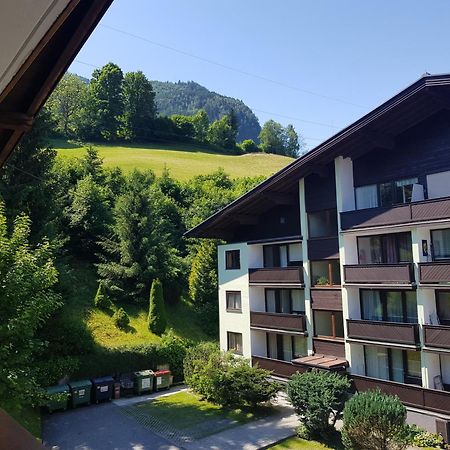 Retro Apartment Kaprun Exteriör bild